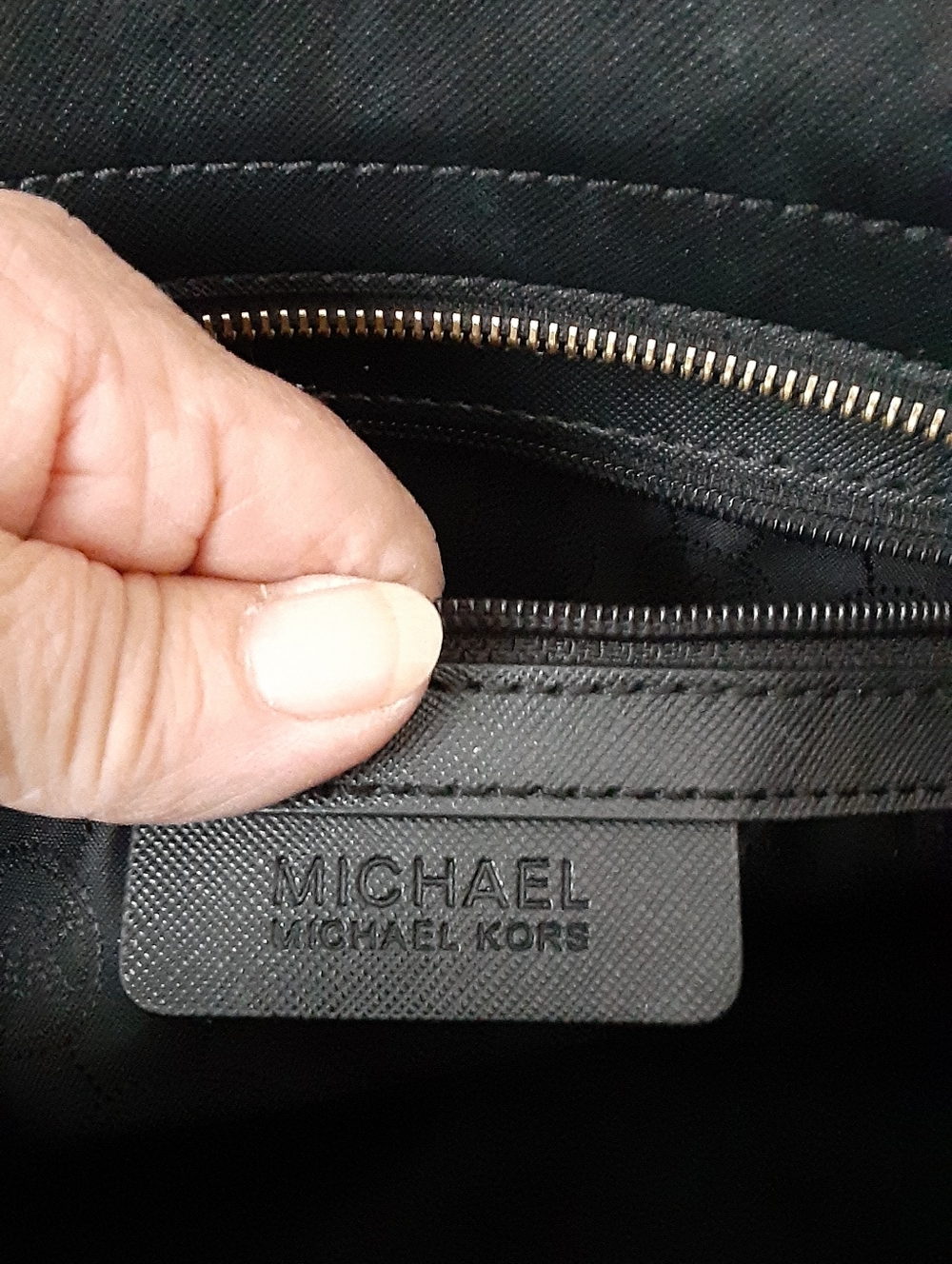 MICHAEL KORS Black Leather Top-Handle Satchel with Gold Hardware - Picture 4 of 9